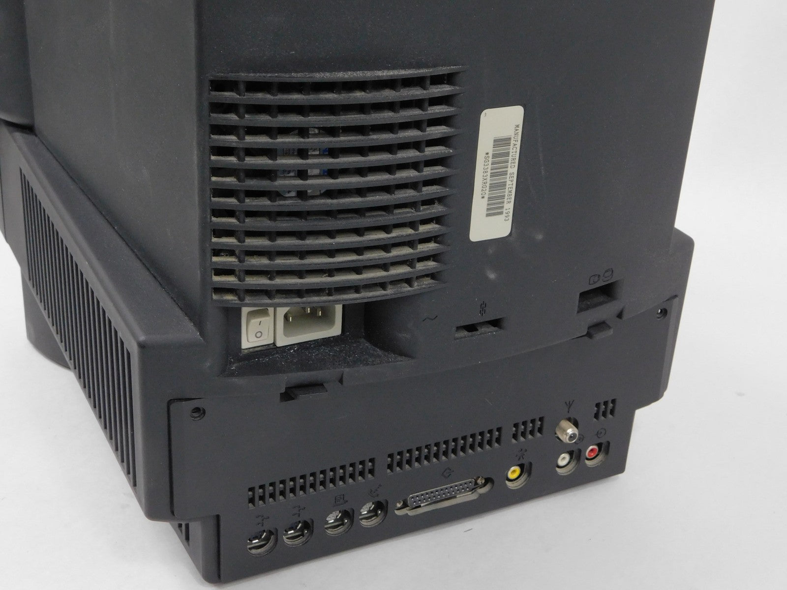 Apple Macintosh TV M1580 Vintage Computer (nice cosmetics, for parts or repair) - RARE